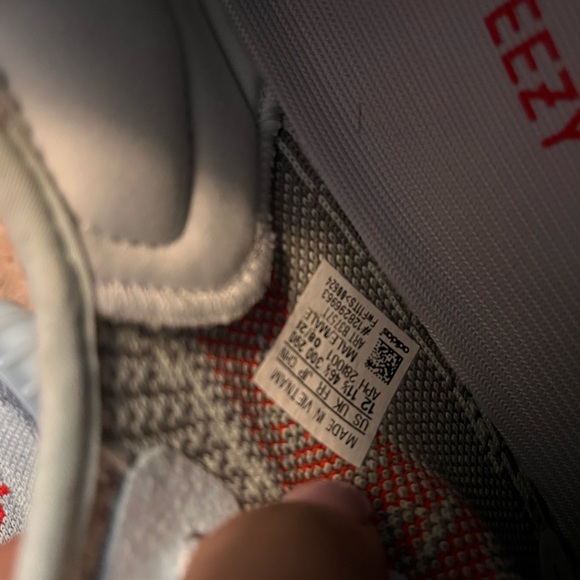 YEEZY BOOST 350 V2 Blue Tints Size 12 - Picture 2 of 5